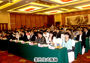 “創(chuàng)業(yè)手牽手，幫扶一加一”，胡國安董事長幫扶大學生企業(yè)自主創(chuàng)業(yè)