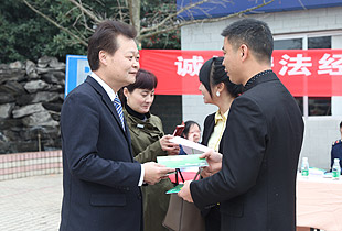 凝聚社會(huì)共識(shí)，傳遞消費(fèi)維權(quán)正能量——綠之韻集團(tuán)3?15消費(fèi)維權(quán)宣傳活動(dòng)成功舉行