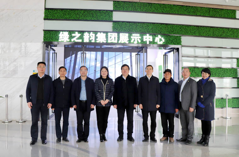 湖南省政協(xié)副主席、省工商聯(lián)主席張健一行蒞臨綠之韻調(diào)研指導(dǎo)