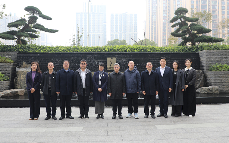 湖南省人大常委會副主任胡旭晟一行蒞臨綠之韻中心調(diào)研