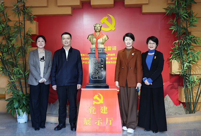 瀏陽經(jīng)開區(qū)黨工委書記孟立祥一行蒞臨綠之韻集團調(diào)研